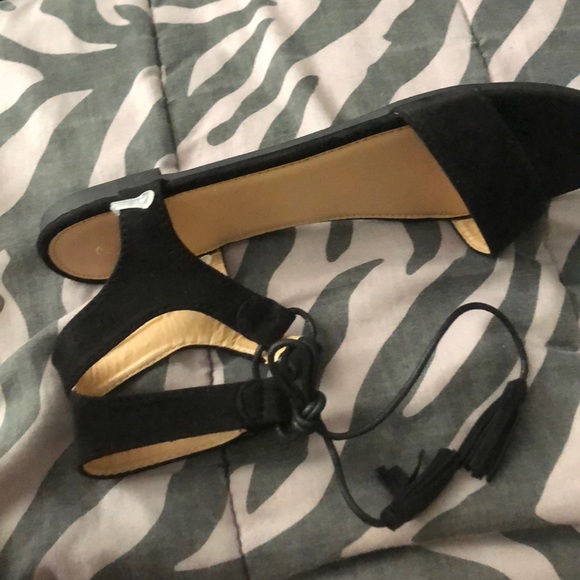 Black tassel sandals - Picture 2 of 4